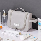 trousse de toilette suspendue voyage tendance avion