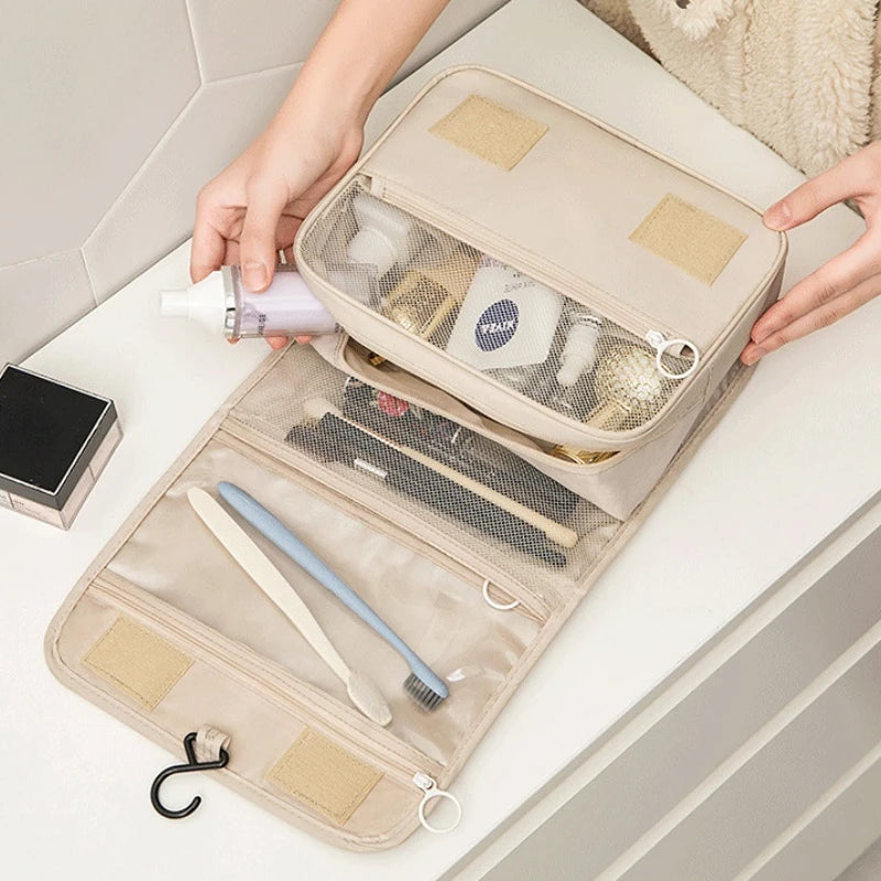 trousse toilette voyage femme a suspendre