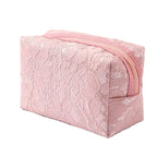trousse maquillage motif dentelle rose