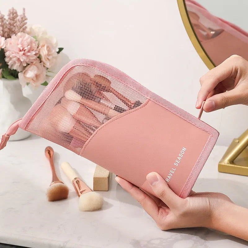 pinceau trousse a maquillage de voyage travel season