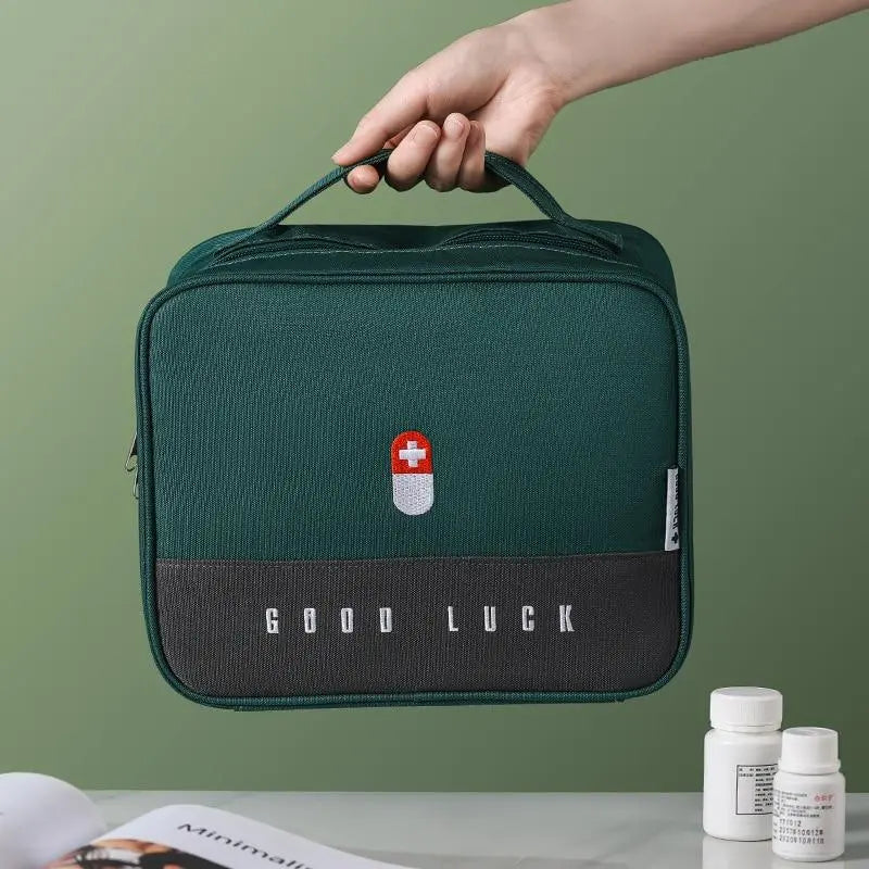 grande trousse pharmacie de voyage good luck